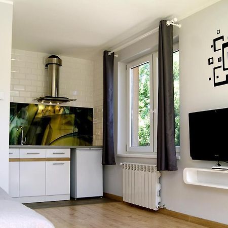 Mini Studio Apartment เอากุสตูฟ ภายนอก รูปภาพ