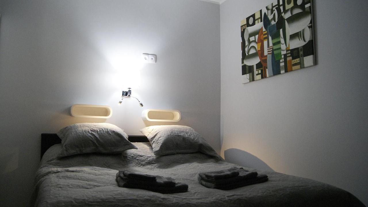 Mini Studio Apartment เอากุสตูฟ ภายนอก รูปภาพ