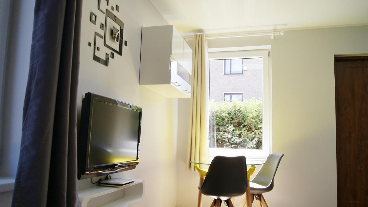 Mini Studio Apartment เอากุสตูฟ ภายนอก รูปภาพ